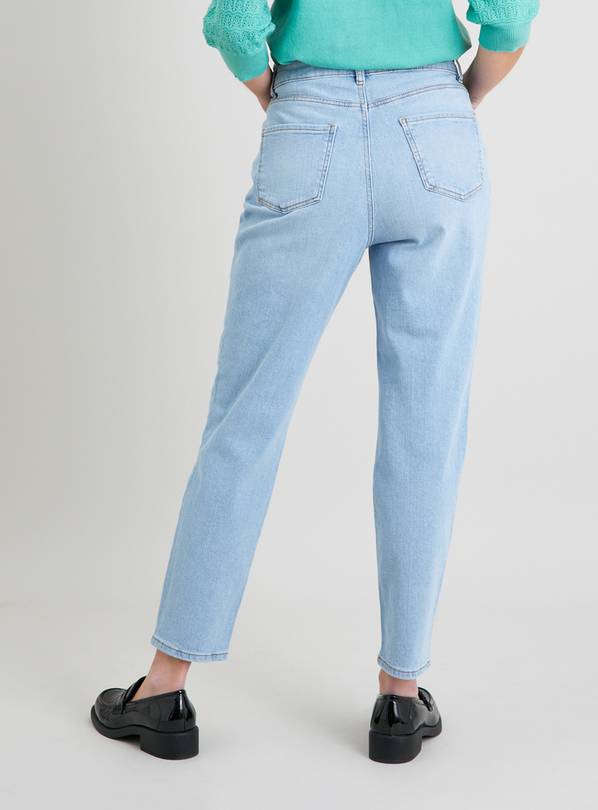 Light washed hot sale mom jeans